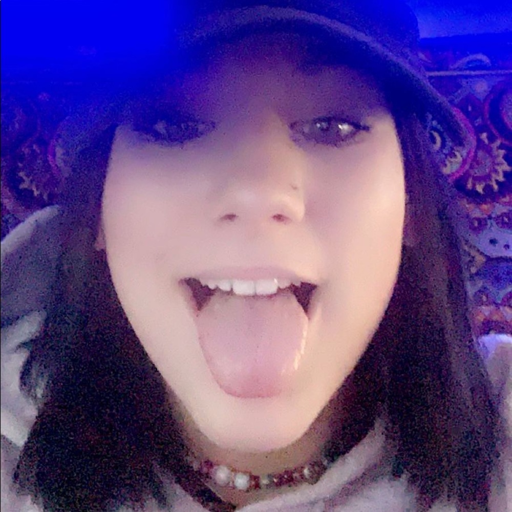 Meet your Posher, Riley